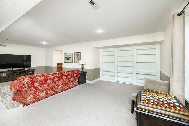 2831 N Tallgrass St, Wichita, KS 67226