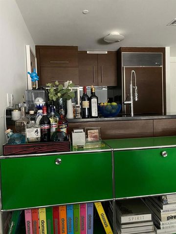 475 Brickell Ave 1711, Miami, FL 33131