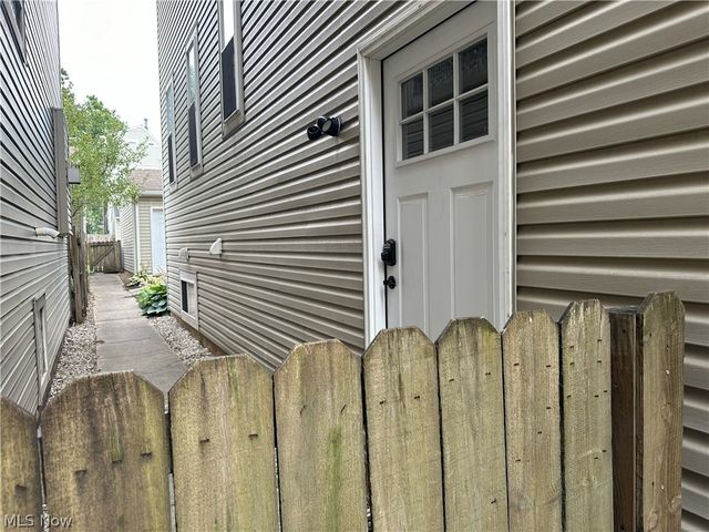 2188 W 6th Street DOWN, Cleveland, OH 44113