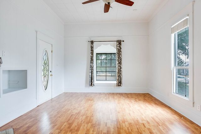 704 N Broadway Street, Ballinger, TX 76821