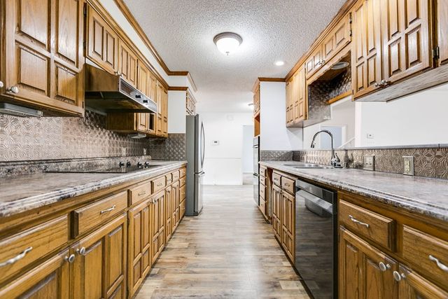 704 N Broadway Street, Ballinger, TX 76821