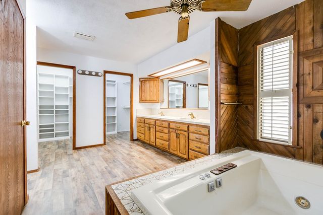 704 N Broadway Street, Ballinger, TX 76821