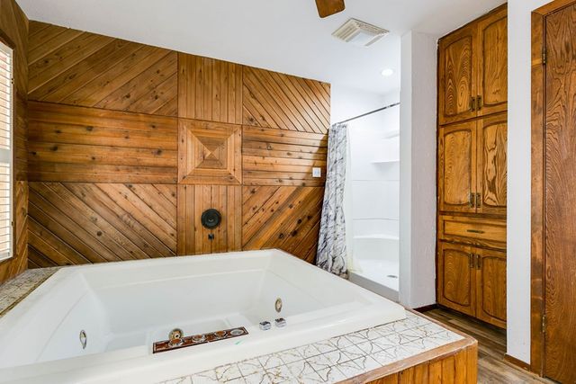 704 N Broadway Street, Ballinger, TX 76821