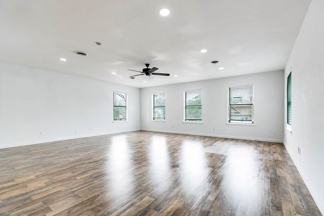 704 N Broadway Street, Ballinger, TX 76821