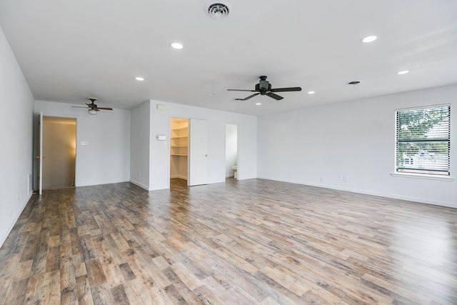 704 N Broadway Street, Ballinger, TX 76821