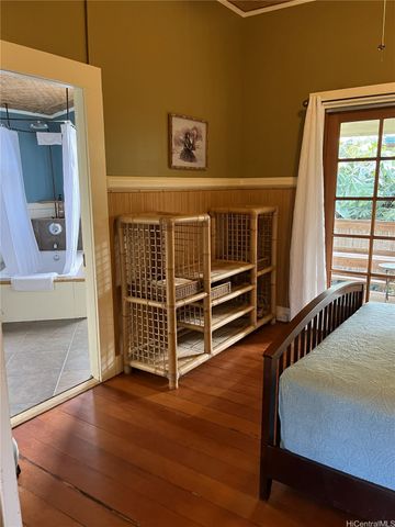 301 Ponahawai Street, Hilo, HI 96720