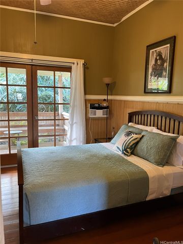 301 Ponahawai Street, Hilo, HI 96720