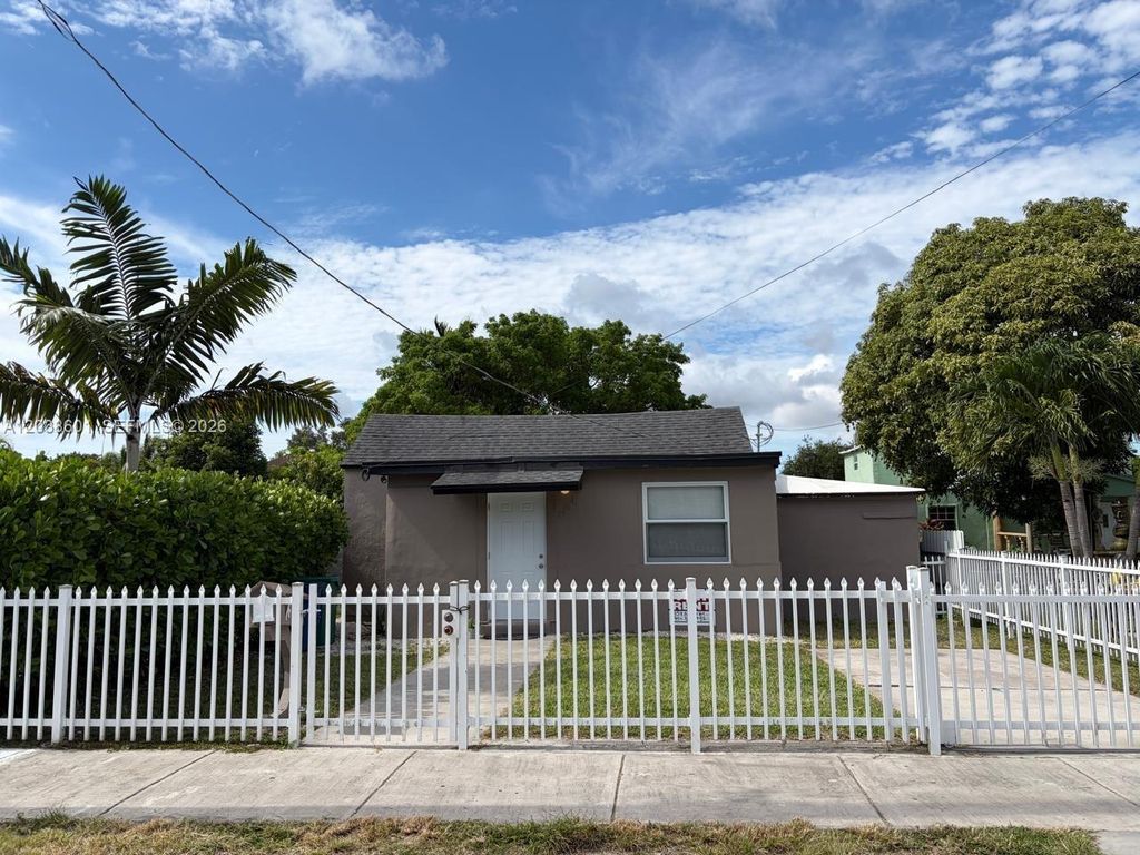 2154 NW 50th Street, Miami, FL 33142