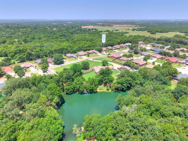 661 Lakeside Drive, Noble, OK 73068