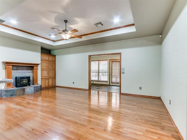661 Lakeside Drive, Noble, OK 73068