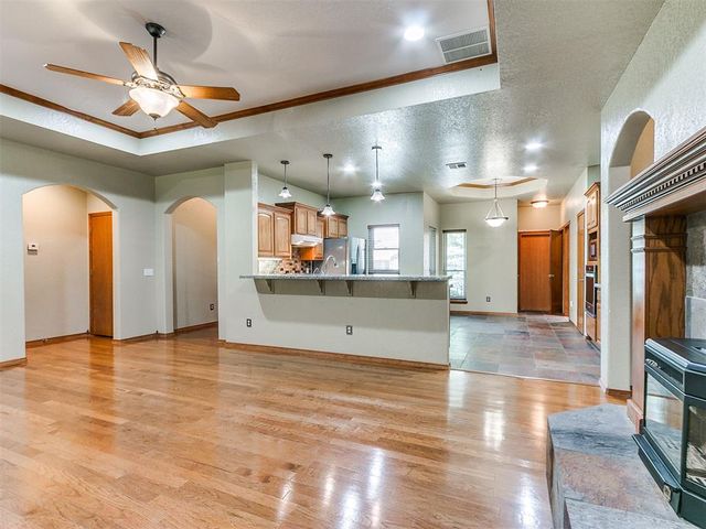 661 Lakeside Drive, Noble, OK 73068