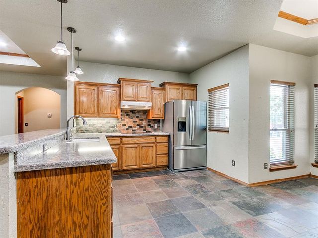 661 Lakeside Drive, Noble, OK 73068