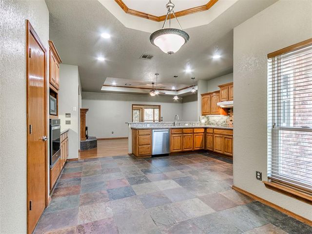 661 Lakeside Drive, Noble, OK 73068