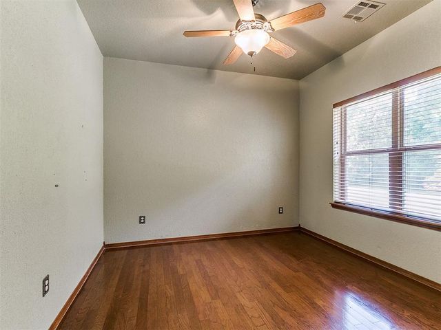 661 Lakeside Drive, Noble, OK 73068