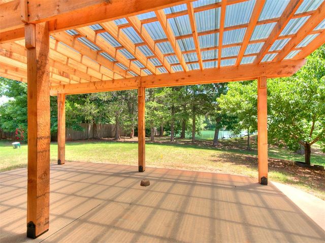 661 Lakeside Drive, Noble, OK 73068