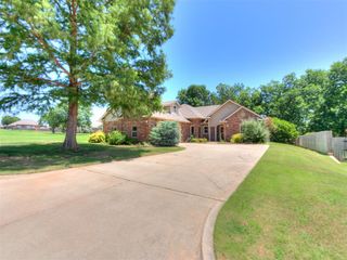 661 Lakeside Drive, Noble, OK 73068