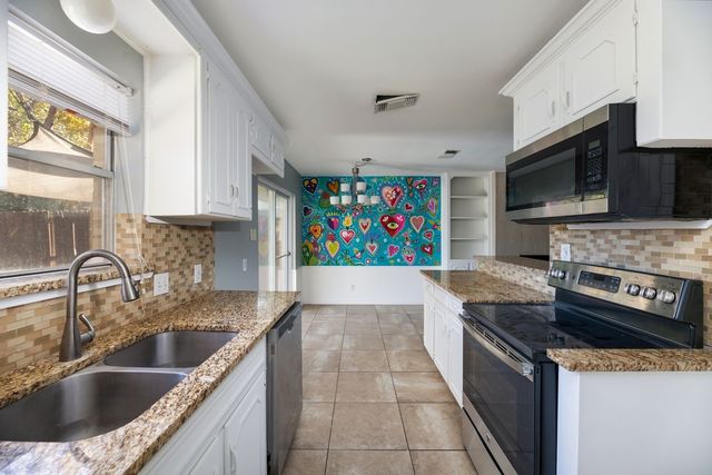 540 Billie Ruth Lane, Hurst, TX 76053