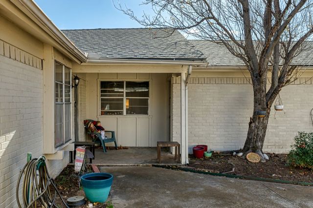 540 Billie Ruth Lane, Hurst, TX 76053