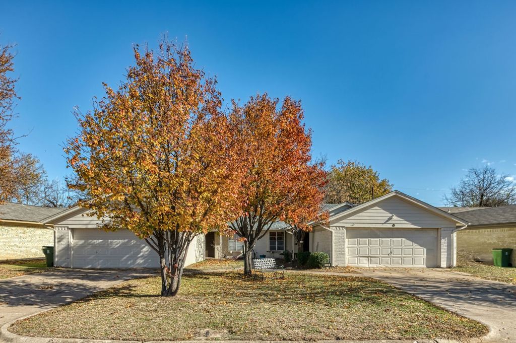540 Billie Ruth Lane, Hurst, TX 76053