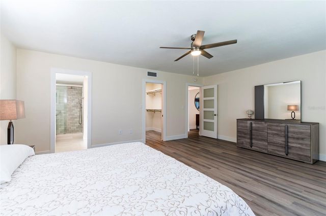 1050 RAFAEL BOULEVARD NE 1, St Petersburg, FL 33704