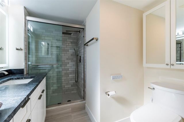 1050 RAFAEL BOULEVARD NE 1, St Petersburg, FL 33704