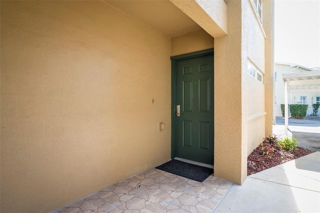 1050 RAFAEL BOULEVARD NE 1, St Petersburg, FL 33704