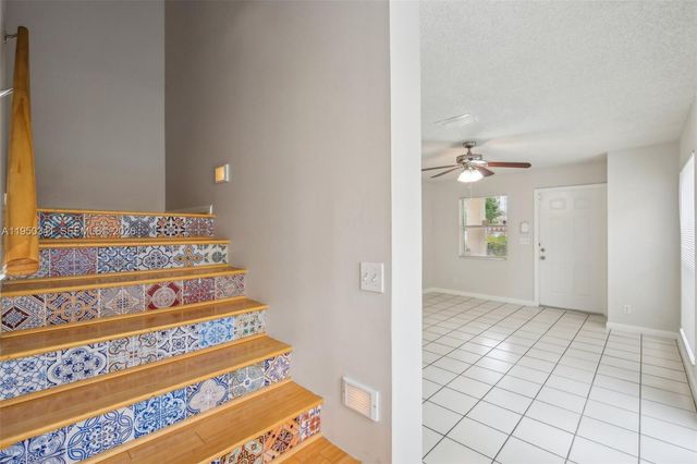 204 N D St, Lake Worth, FL 33460