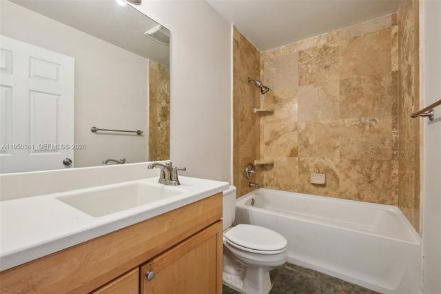 204 N D St, Lake Worth, FL 33460