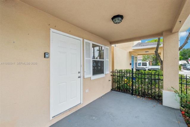 204 N D St, Lake Worth, FL 33460