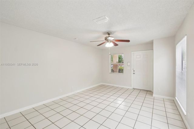 204 N D St, Lake Worth, FL 33460
