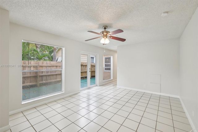 204 N D St, Lake Worth, FL 33460