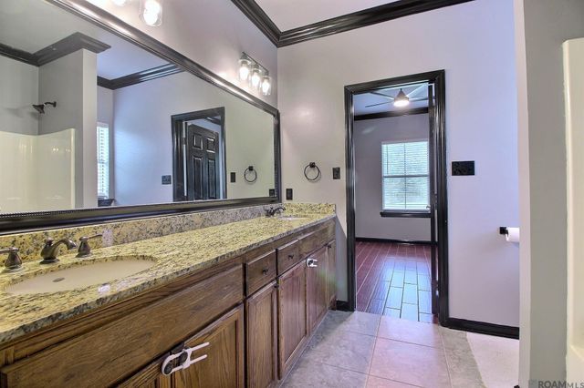 18011 Pierside Ln, Prairieville, LA 70769