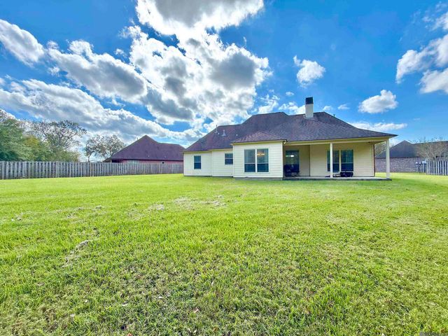 18011 Pierside Ln, Prairieville, LA 70769