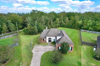 18011 Pierside Ln, Prairieville, LA 70769