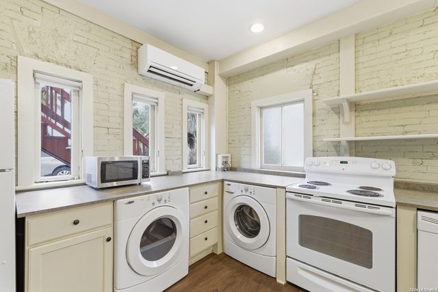 505 Belknap B, San Antonio, TX 78212