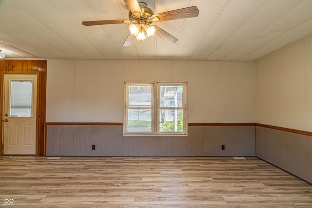 363 Gentlemen Place, Cloverdale, IN 46120