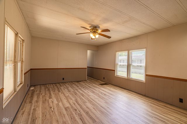 363 Gentlemen Place, Cloverdale, IN 46120