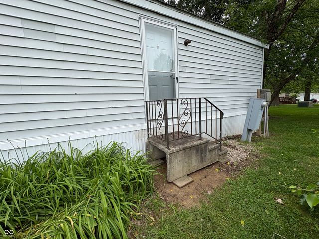 363 Gentlemen Place, Cloverdale, IN 46120