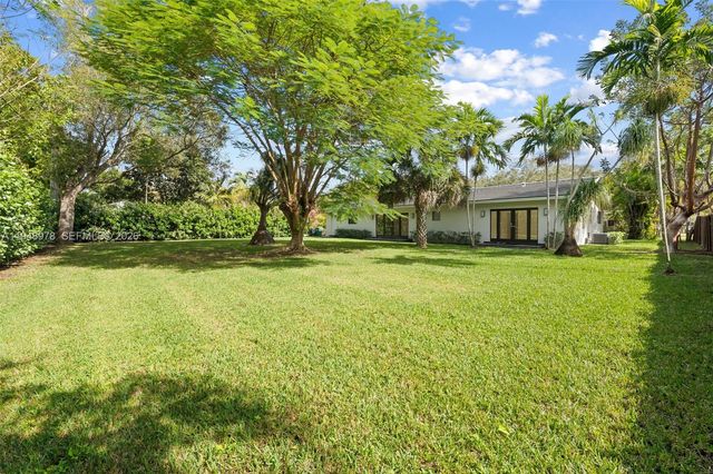 12820 SW 83rd Ct, Pinecrest, FL 33156