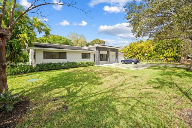 12820 SW 83rd Ct, Pinecrest, FL 33156