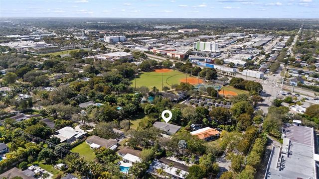 12820 SW 83rd Ct, Pinecrest, FL 33156