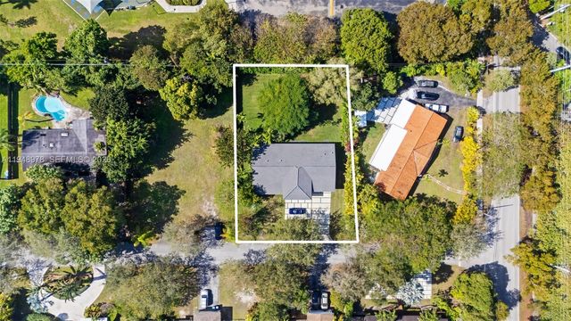 12820 SW 83rd Ct, Pinecrest, FL 33156