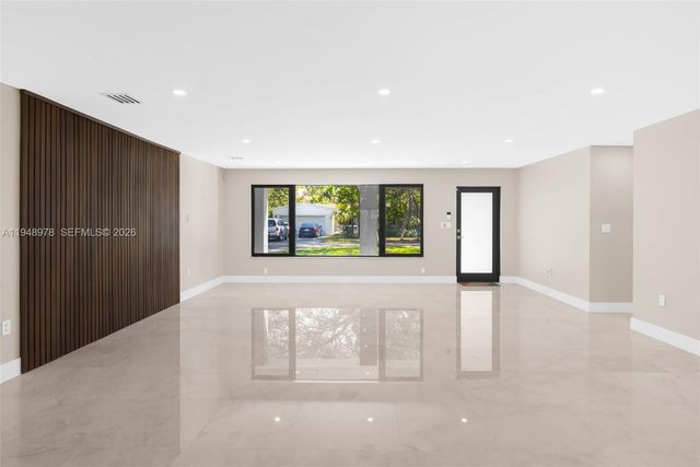 12820 SW 83rd Ct, Pinecrest, FL 33156