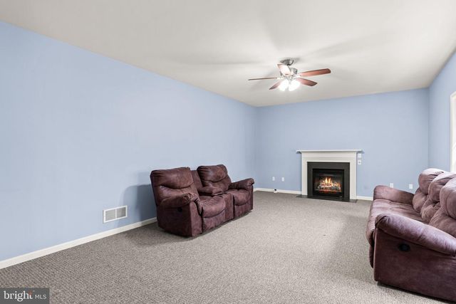 16 WHIPPOORWILL DR, Palmyra, PA 17078