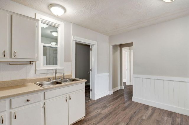 922 N Prospect Avenue, Springfield, MO 65802