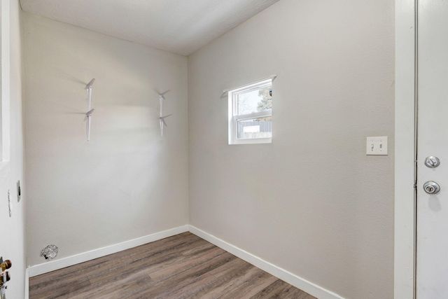 922 N Prospect Avenue, Springfield, MO 65802