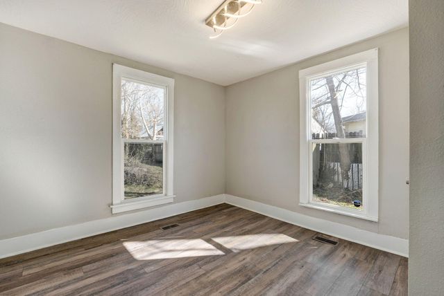 922 N Prospect Avenue, Springfield, MO 65802