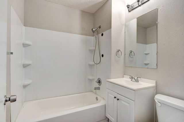 922 N Prospect Avenue, Springfield, MO 65802