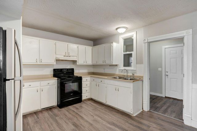 922 N Prospect Avenue, Springfield, MO 65802