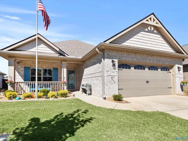 21995 Natures Cove Drive, Athens, AL 35613
